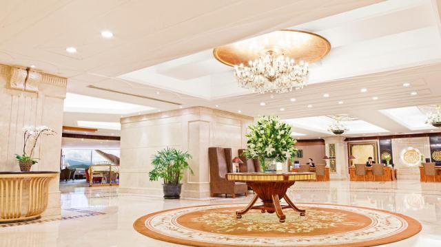 南京金鷹皇冠假日酒店